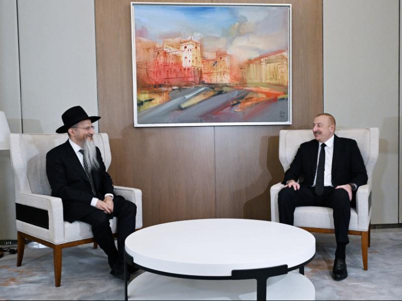 Президент Ильхам Алиев принял главного раввина России