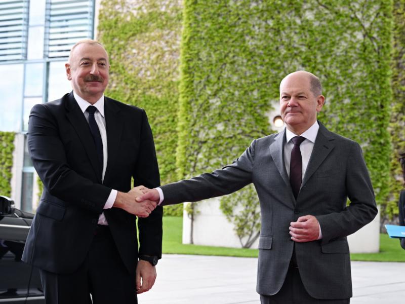 President Ilham Aliyev held one-on-one meeting with Chancellor of Germany Olaf Scholz in Berlin 